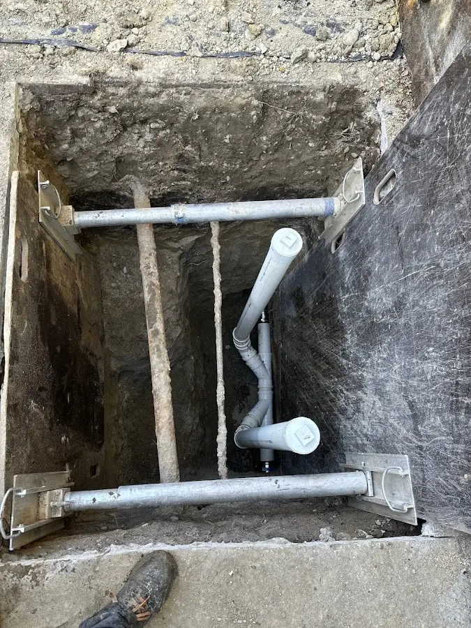 Experienced plumber completing Drain Cleaning work in Coto de Caza